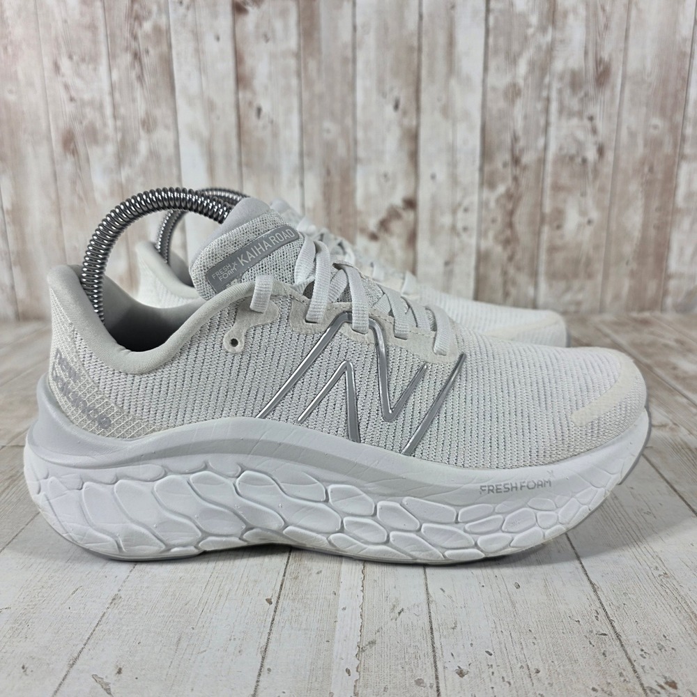 New Balance Fresh Foam Kaiha Road Womens 7 Wide Running Shoes Grey WKAIRCW1